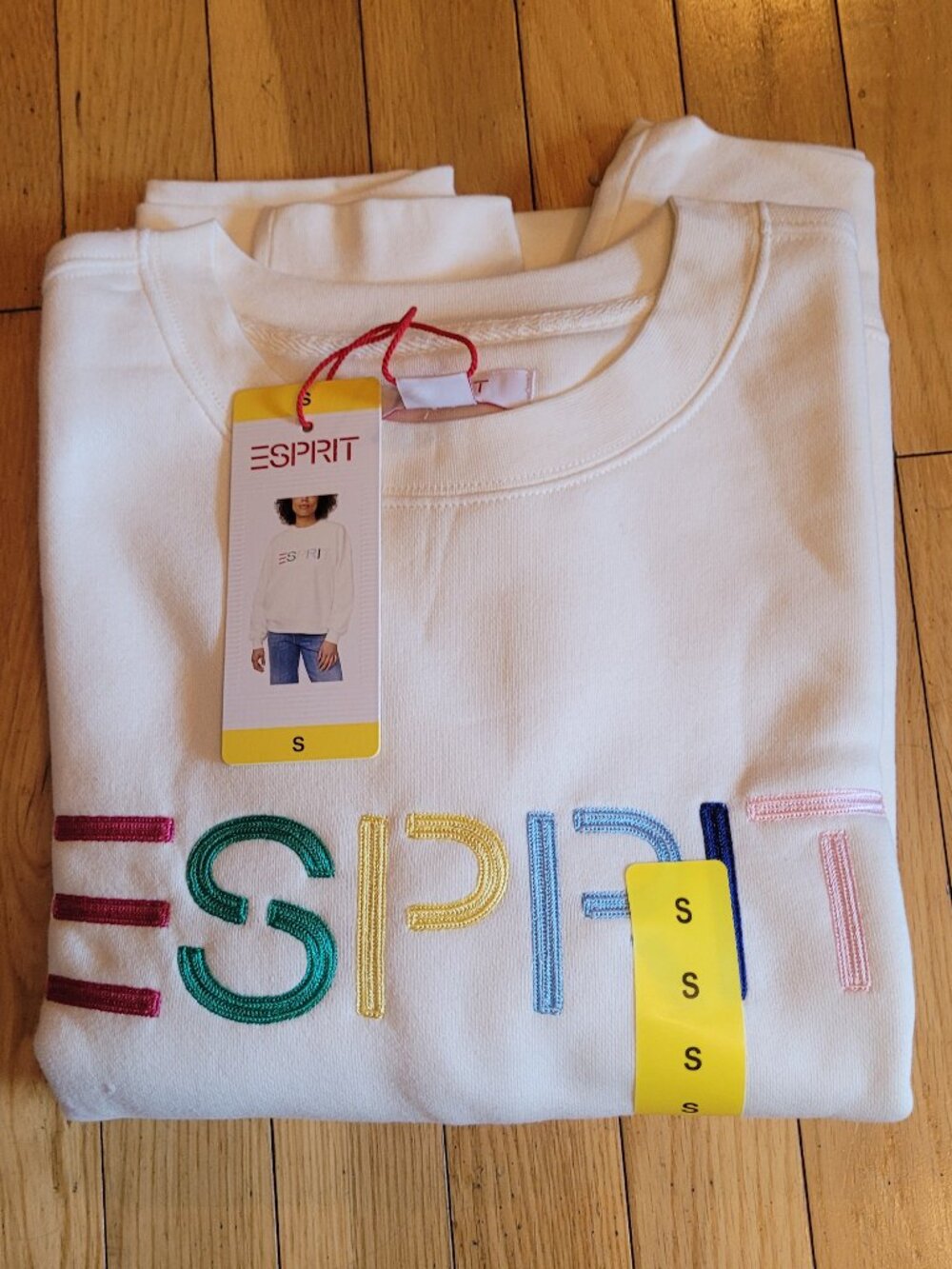 Esprit Viral Women's Fleece Crewneck Sweatshirt in Cream, 80s Nostagia, Size S